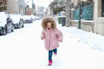 Schulschließungen, da Großbritannien von Schnee heimgesucht wird – finden Sie heraus, ob Ihre Kinder betroffen sind