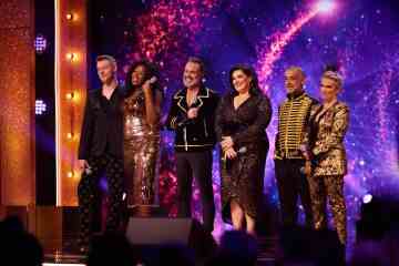 Corrie-Stars sehen Welten entfernt von Charakteren auf Britain Get Singing aus