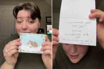 Eine Frau, die den Kontakt zu ihren Eltern abgebrochen hat, teilt eine brutale Weihnachtskarte, die sie ihr geschickt haben