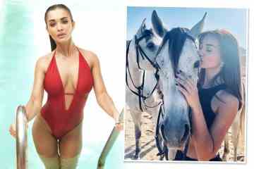 Amy Jackson begeistert in einem sexy roten Badeanzug, nachdem sie im Urlaub mit einem Pferd posiert hat