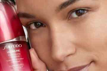 Fordern Sie eine KOSTENLOSE Probe der personalisierten Shiseido-Hautpflege an und erhalten Sie 15 % Rabatt – so geht's