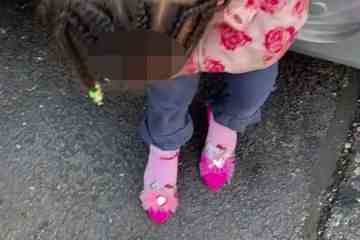 Junges Mädchen besteht darauf, im Kindergarten High Heels zu tragen – aber es läuft nicht nach Plan