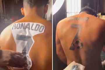 Ich liebe Ronaldo so sehr, dass ich mir seinen Namen und seine Nummer auf den Rücken tätowieren ließ