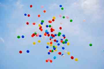Umfragen zufolge haben Erwachsene Angst vor Knöpfen, Luftballons und der Farbe GELB