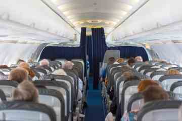 Warum manche Flugzeugsitze keine Fenster haben – und wie man es vermeidet