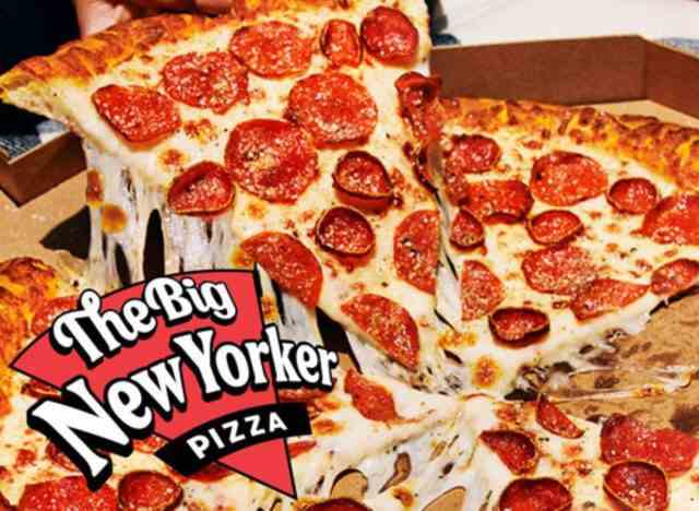 Pizza Hut Pizza nach New Yorker Art