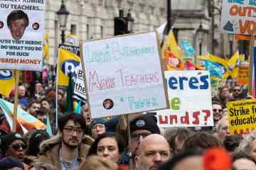 Tausende Lehrer verschieben Streiks in Tagen nach neuem Gehaltsangebot