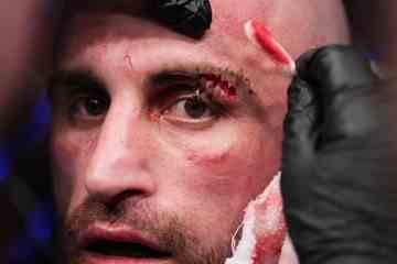 Volkanovski erleidet bei UFC 284-Niederlage gegen Islam Makhachev einen schrecklichen Schnitt über dem Auge