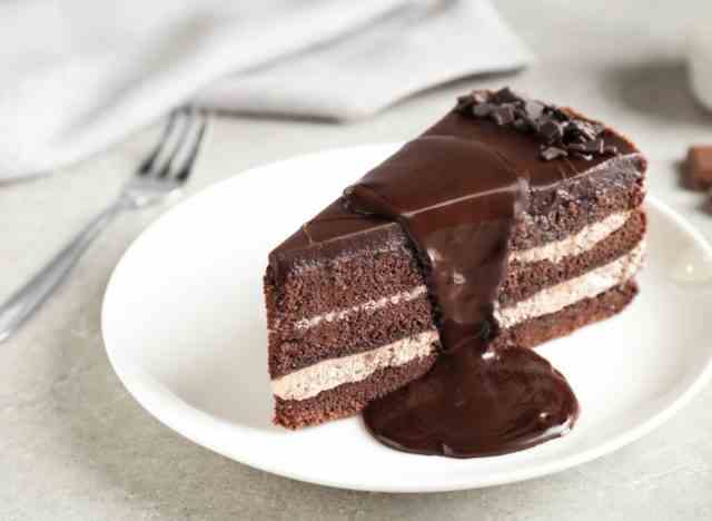 geschichteter Schokoladenkuchen