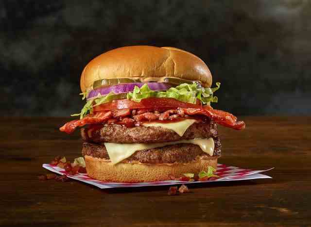 Buford-Burger mit rauchigem BBQ-Speck