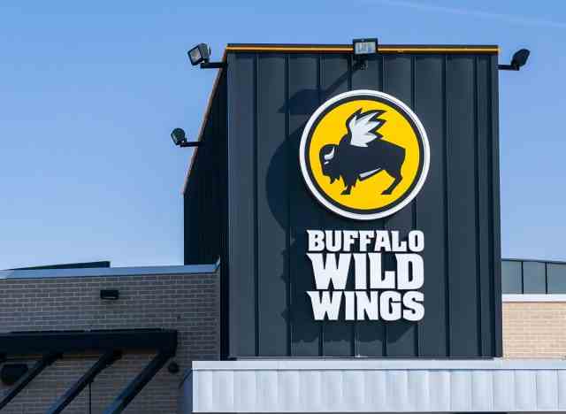 Buffalo Wild Wings Restaurantschild
