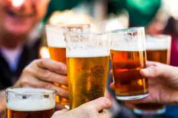 Schlag auf die Trinker, als die Kette „1.000 Pubs verkaufen will“, um riesige Schulden zu begleichen