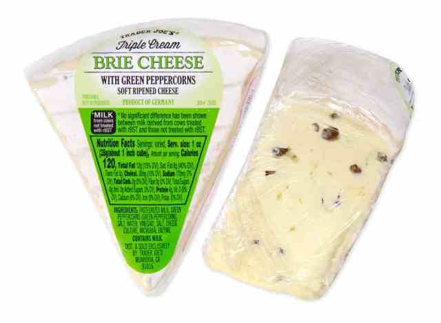 Trader Joe's Triple Cream Brie-Käse mit grünen Pfefferkörnern