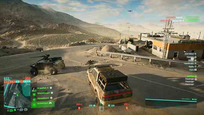 In State of the Game Battlefield 2042 fährst du mit einem 4x4 auf einer Straße an einem gepanzerten Auto vorbei