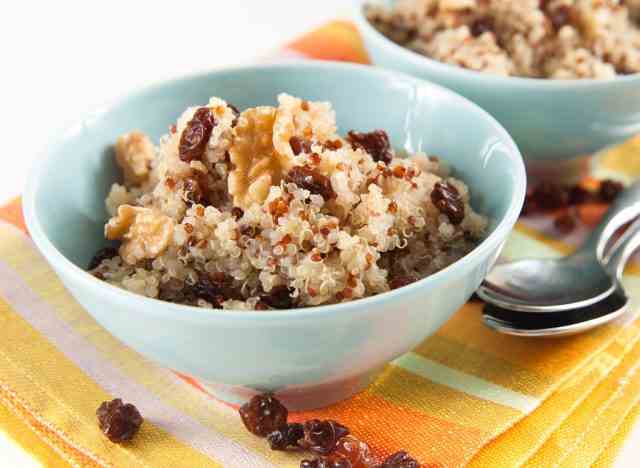 easy breakfast ideas: Quinoa raisins walnuts breakfast
