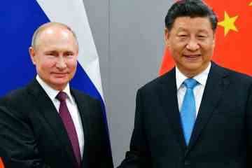 Putin erhebt bizarre Kriegsansprüche, als er sich mit Chinas Jinping in Moskau trifft