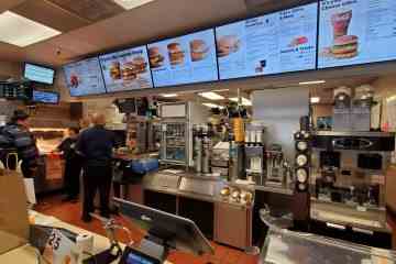 McDonald's fügt seiner Speisekarte FÜNF neue Artikel hinzu – einschließlich der Rückkehr des Fanfavoriten