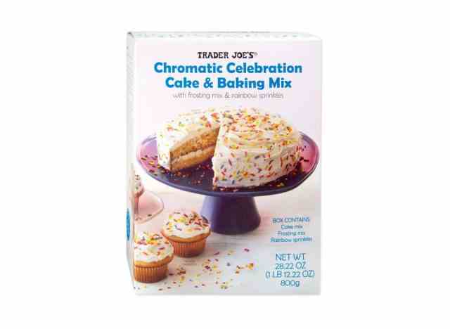 Trader Joe's Chromatic Celebration Kuchen und Backmischung