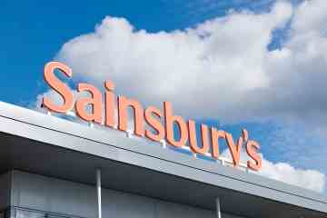 Die Käufer von Sainsbury's beeilen sich, Outdoor-Essentials zu kaufen, die für 1 £ statt 18 £ scannen