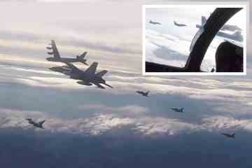 Momentan wird der US-B-52-Atombomber von 6 Nato-Kämpfern flankiert, um Putin zu warnen