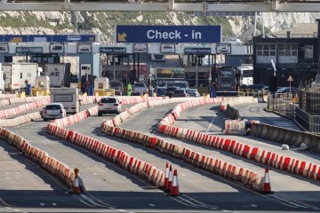 Oster-Reisewarnung als „erhebliche“ Pläne nach Dover-Verzögerungen