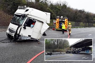 Dramatische Fotos zeigen einen Lastwagen, der nach einem feurigen Unfall auf der M6 in zwei Hälften geschnitten wurde