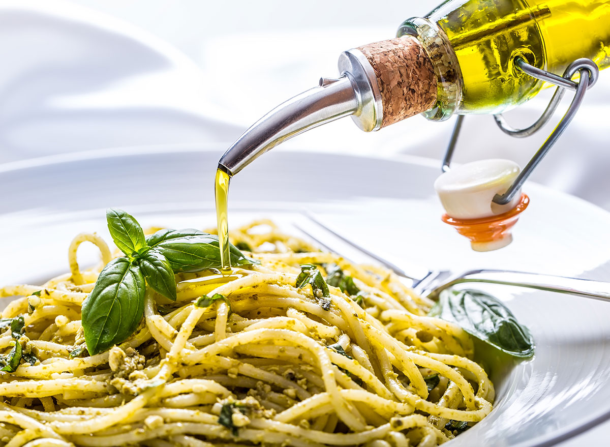 Nudeln mit Olivenöl