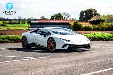 Gewinnen Sie mit unserem Rabattcode einen Lamborghini plus 5.000 £ oder 150.000 £ in bar für nur 89 Pence