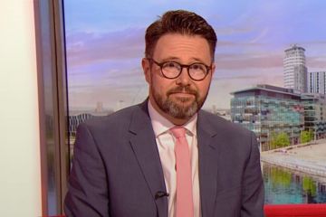 Jon Kay von BBC Breakfast schockiert, als er zugibt, dass er die Unterwäsche seiner Frau trägt