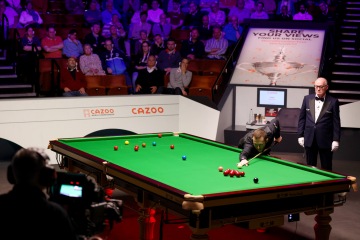 Fans toben darüber, dass das World Snooker-Finale wie ein „Arzt-Wartezimmer“ ist