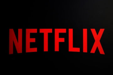Popstar unterzeichnet siebenstelligen Netflix-Deal für einen Film über sein Leben