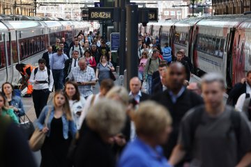 Großer Intercity-Bahnbetreiber wird MORGEN Hin- und Rückfahrkarten abschaffen