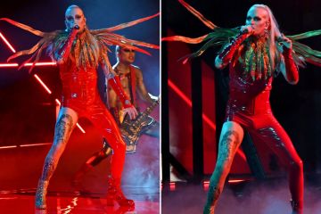 Eurovision-Fans schockiert, als der deutsche Star seine Beule in einem sehr engen Kostüm zur Schau stellt