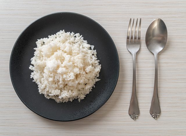 Teller mit weißem Reis