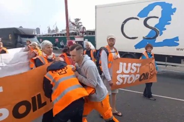 Der „Held“ des Augenblicks, der versucht hat, die Leute von Just Stop Oil zu räumen, die den Verkehr blockierten, wurde festgenommen