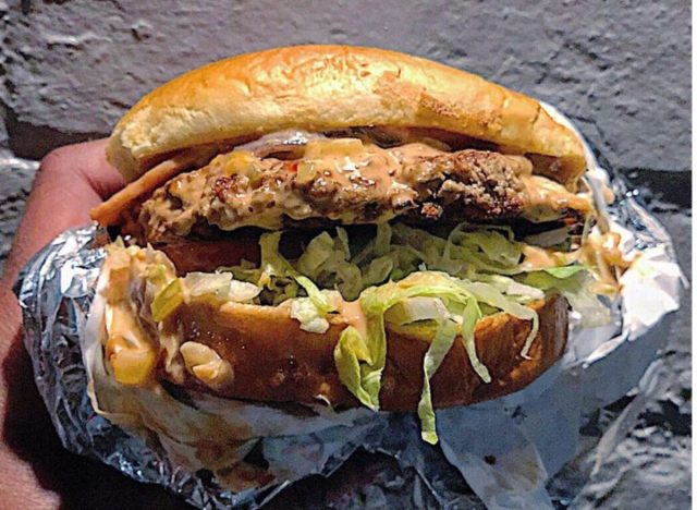 Nuttiger veganer One-Night-Stand-Burger