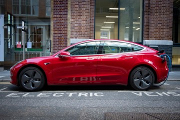 Ich habe einen 50.000-Pfund-Tesla gekauft, aber ich verkaufe ihn und kehre zu Benzin zurück