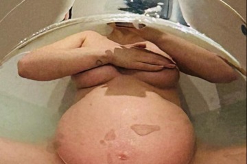 Die schwangere Jessie J zieht sich komplett nackt aus, um ihren riesigen Babybauch zu zeigen 
