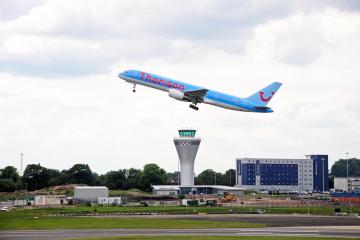 Der schlimmste britische Flughafen für Verspätungen wurde bekannt gegeben – wo steht Ihr lokaler Flughafen?