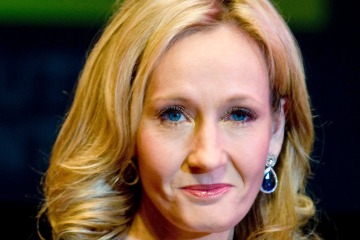JK Rowling verprügelt den Labour-Spindoktor, nachdem er ihren MP-Freund verprügelt hat