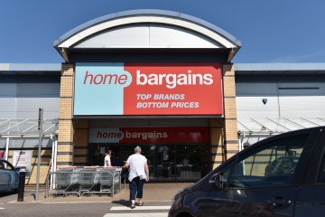 Käufer von Home Bargains beeilen sich, „brillante“ Sommer-Essentials für 20 £ zu kaufen