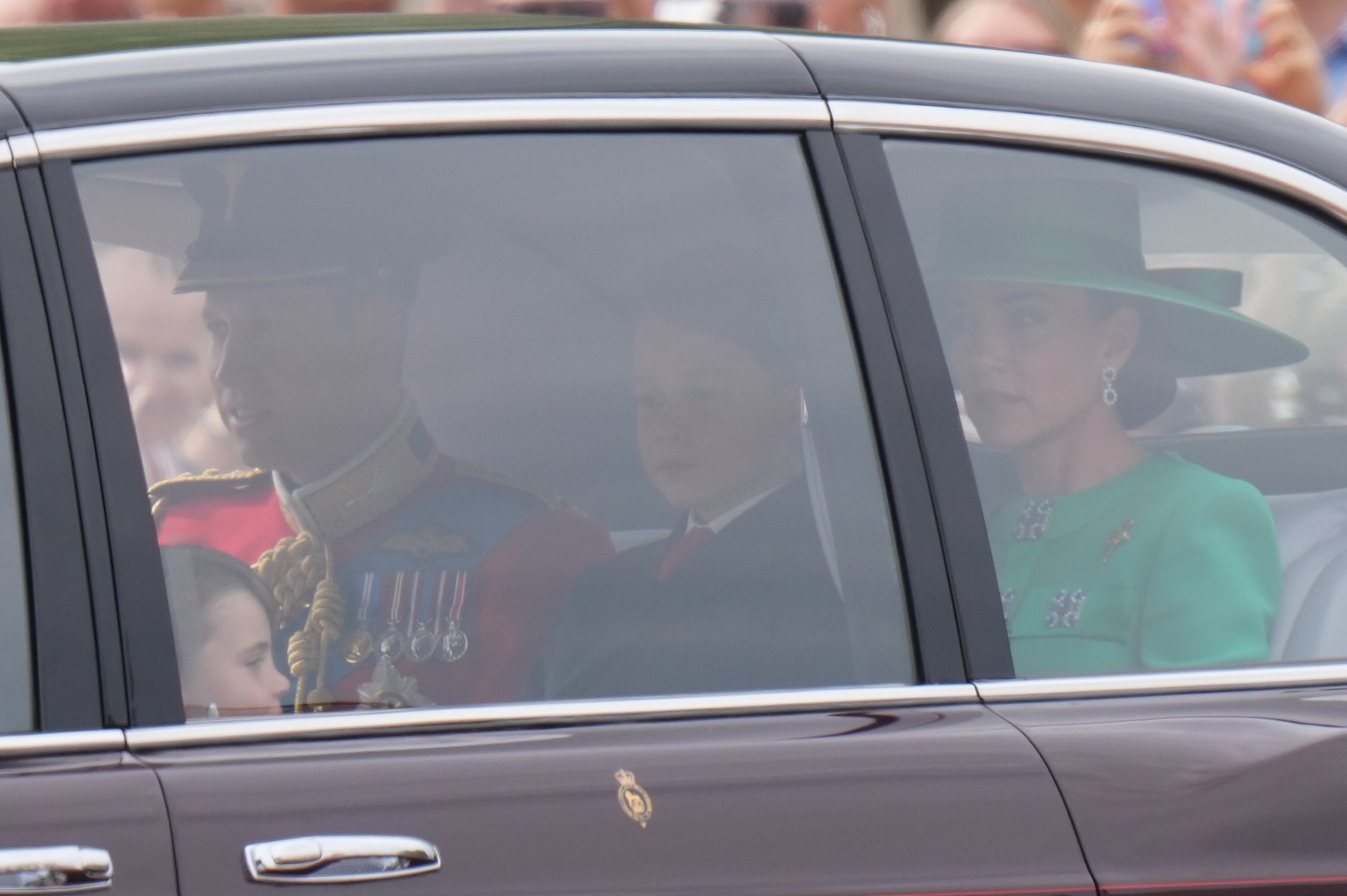 Der Prinz und die Prinzessin von Wales wurden gesehen, wie sie mit ihren drei Kindern zur Veranstaltung kamen