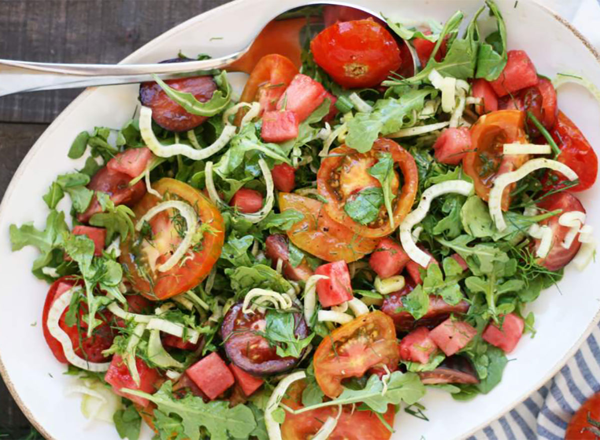 Tomaten-Wassermelonen-Fenchel-Salat