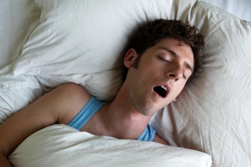 Ich bin Arzt – 5 Anti-Schnarch-Übungen, die Sie für einen besseren Schlaf brauchen 