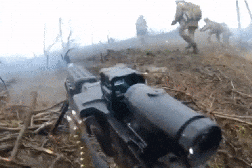 Russen „fliehen aus Bachmut“, während ein Video den Gegenangriff der Ukraine im Stil des Ersten Weltkriegs zeigt