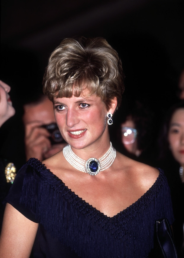 Kate trägt Ohrringe, die einst Prinzessin Diana gehörten