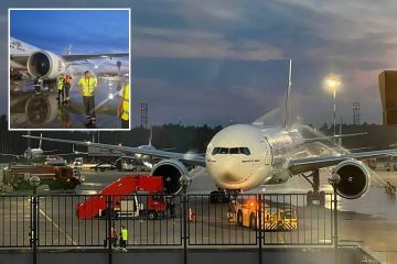 Schrecklicher Moment, als Rauch aus Emirates-Flugzeug strömt, als Passagiere evakuiert werden