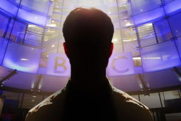 Top-BBC-Star, „der für Sexbilder bezahlt hat, rief den Jugendlichen zweimal an, um die Ermittlungen zu stoppen“