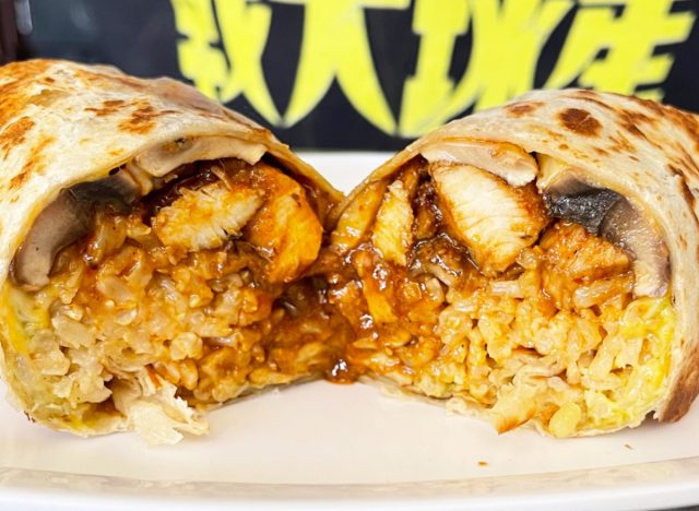 Wahoos Fisch-Taco Mr.  Lee's Scream'n Chicken Burrito