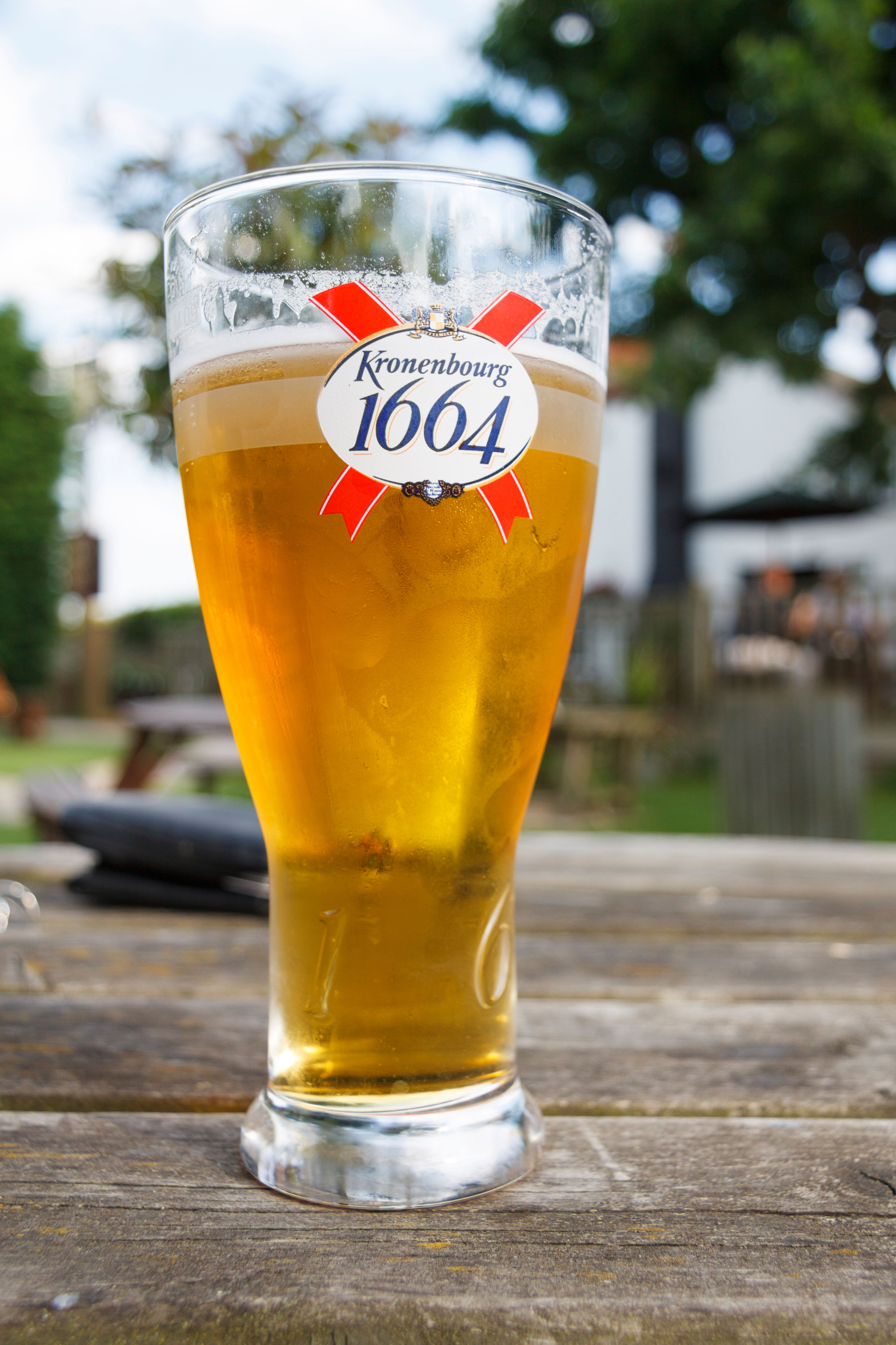 Ohne Bier wäre es kein Sommer, also bereiten Sie sich ein Pint zu